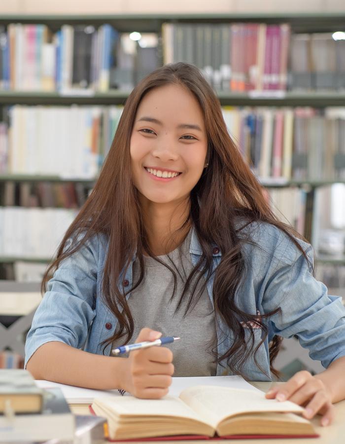 oversea student 700x900